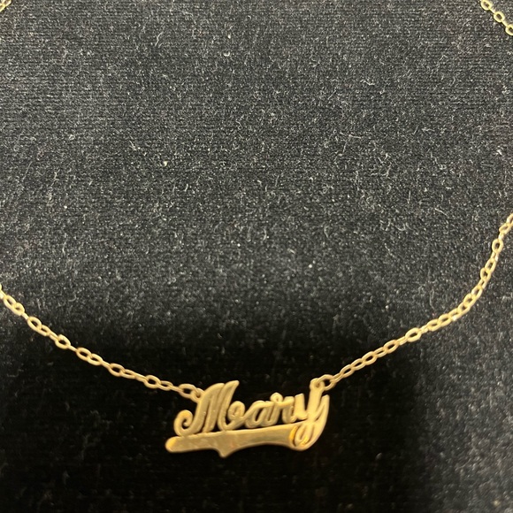 Solid custom made 10K yellow gold name plate ‘Mary’ necklace. One of a kind! - Picture 2 of 7